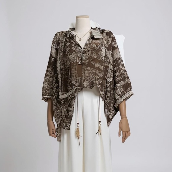 Brown Oversized Floral Women's Top - Picture 1 of 8